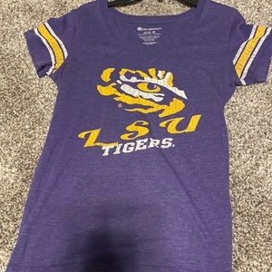 size medium lsu tee shirt